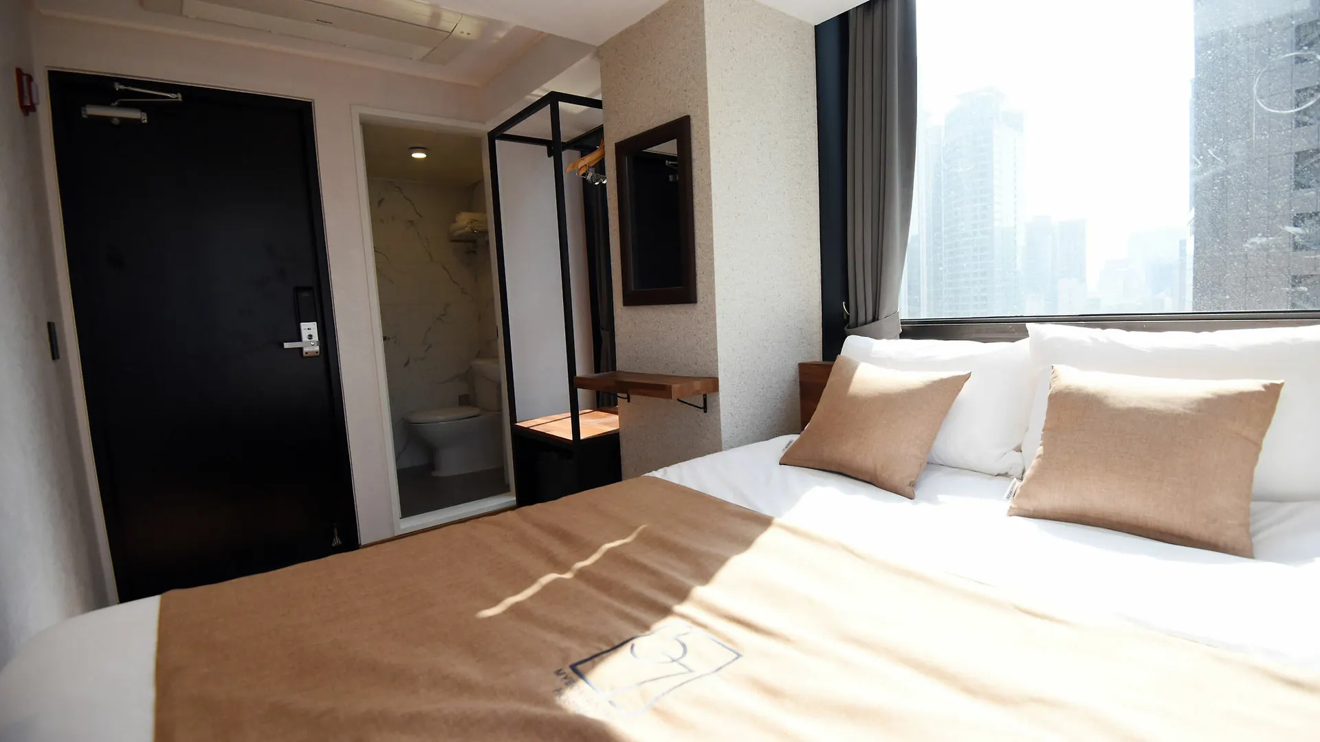 Hotel 57 Myeongdong Hostel Seul
