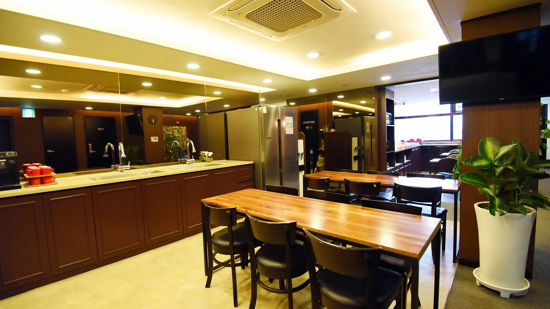 57 Myeongdong Hostel Seul 2*,