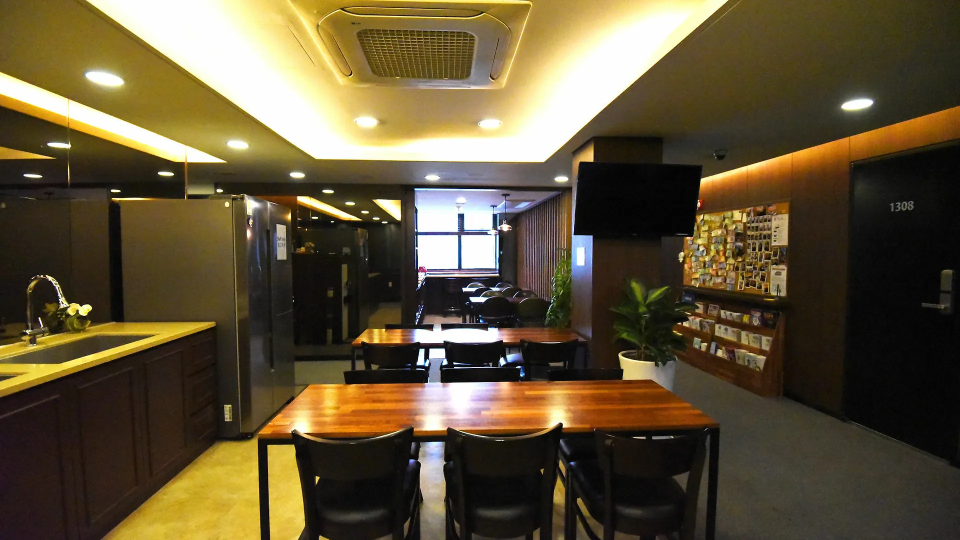 Hotel 57 Myeongdong Hostel Seul